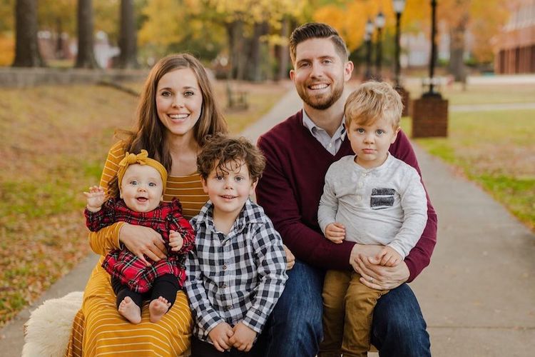 Let Jessa Duggar Teach You How to Make the Cutest DIY Minimalist Kid Portraits