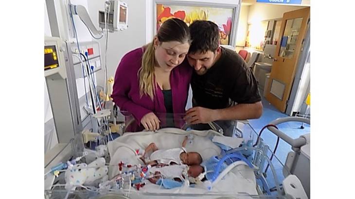 Emily Bridges: Mom Delivers Premature Twins in Bathroom Floor in Under Five Minutes