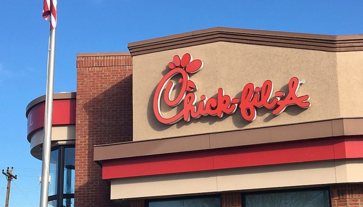 Mom at Georgia Chick-Fil-A Is Told to Cover-up While Breastfeeding Her Daughter, Then Other Mother Showed up for a Silent Nurse-In