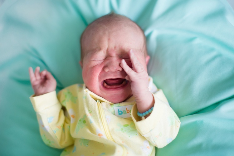 My Baby Cries When I Take a Shower, and I'm Worried She Feels Abandoned: Expert Advice on 'Crying It Out'