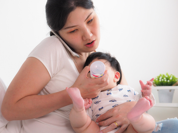 A Utah Mother Dialed 911 When She Ran Out of Baby Formula, So Police Showed Up at Her Home with Some