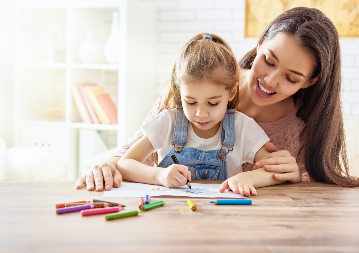 10 Children's Arts and Crafts You Can Buy on Amazon That Won't Make a Huge Mess