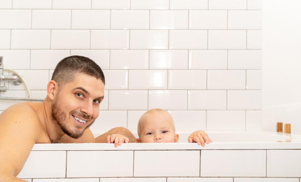 Should I Be Concerned That My Daughter's Father Bathes in the Tub with Her?