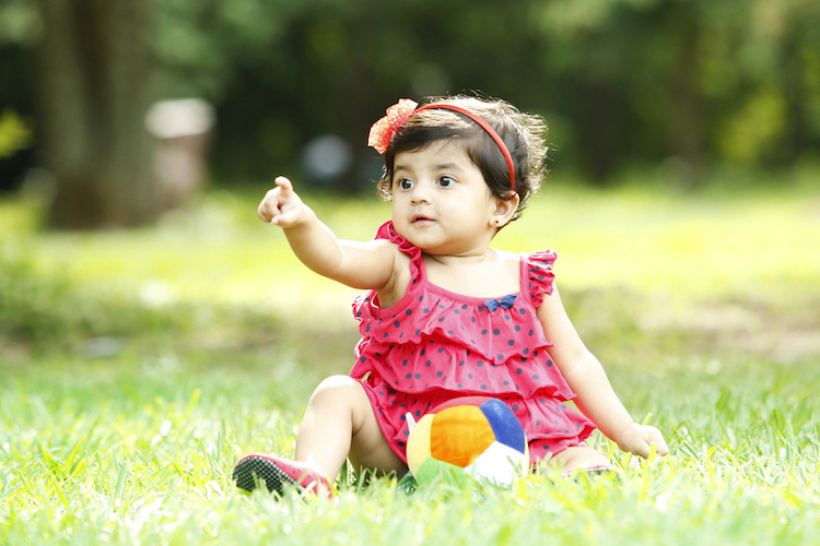 25 Lovely Latin American Baby Names for Girls