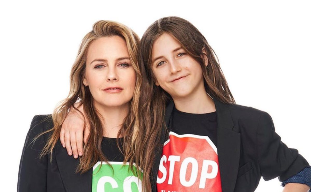 Alicia Silverstone Believes In Taking Baths With 9-Year-Old