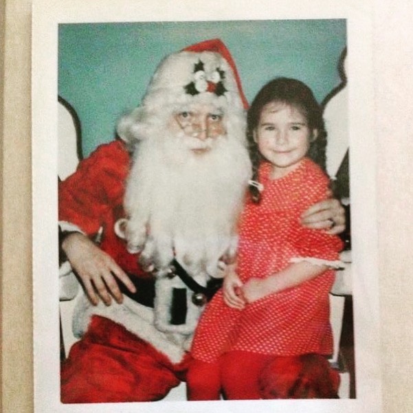 25 Scary Santas and the Children They Traumatized