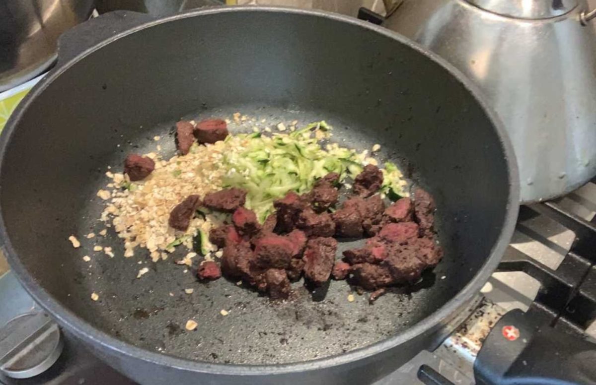 Mom Cooks Placenta Into Sausage Roll And Shares With Friends