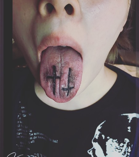 25 Real Tongue Tattoos That We Don't Have a Taste For