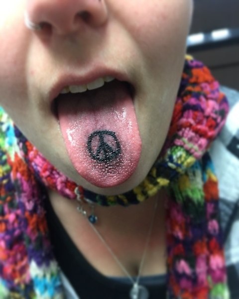 25 Real Tongue Tattoos That We Don't Have a Taste For