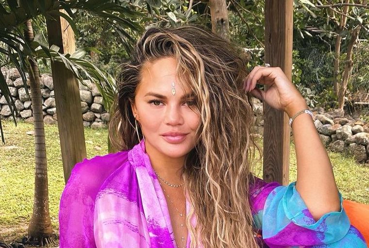 Chrissy Teigen Shares on Social Media that She Is 4 Weeks Sober