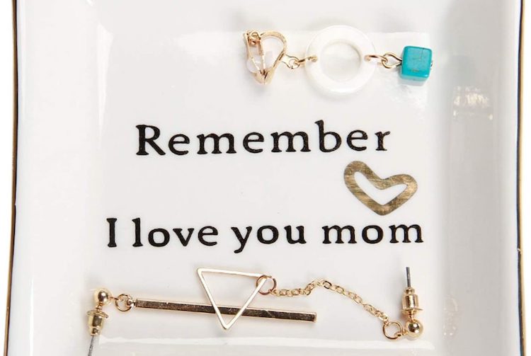 Show Your Mom Some Love This Valentine’s Day, Here Are Some Gifts She’d Love to Receive