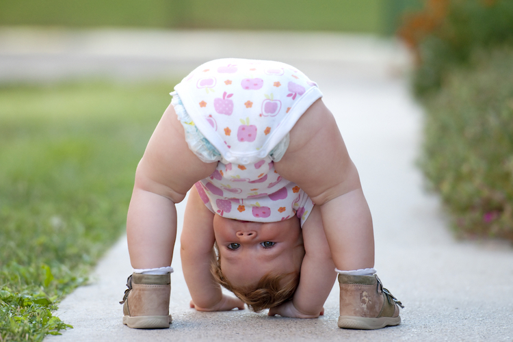 25 Backwards Baby Names for Girls That Contain Words, Names, and Hidden Meanings in Reverse