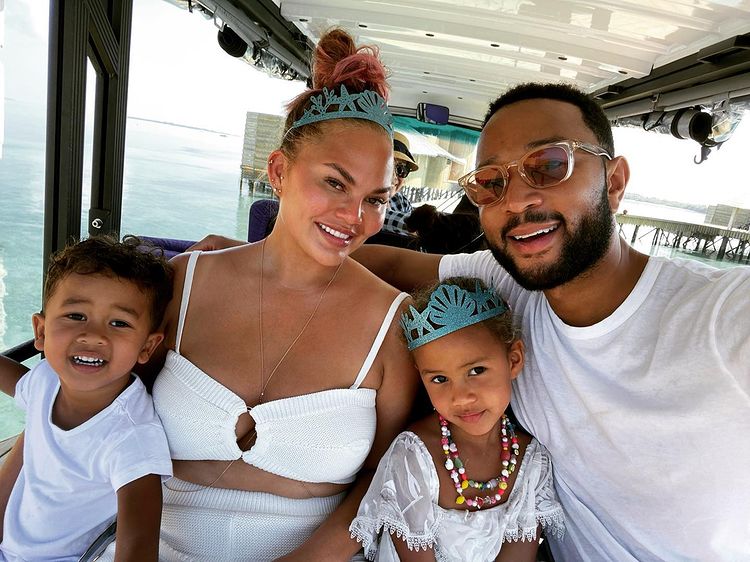 Chrissy Teigen Pens Long-Winded Apology After Hateful Tweets Resurface