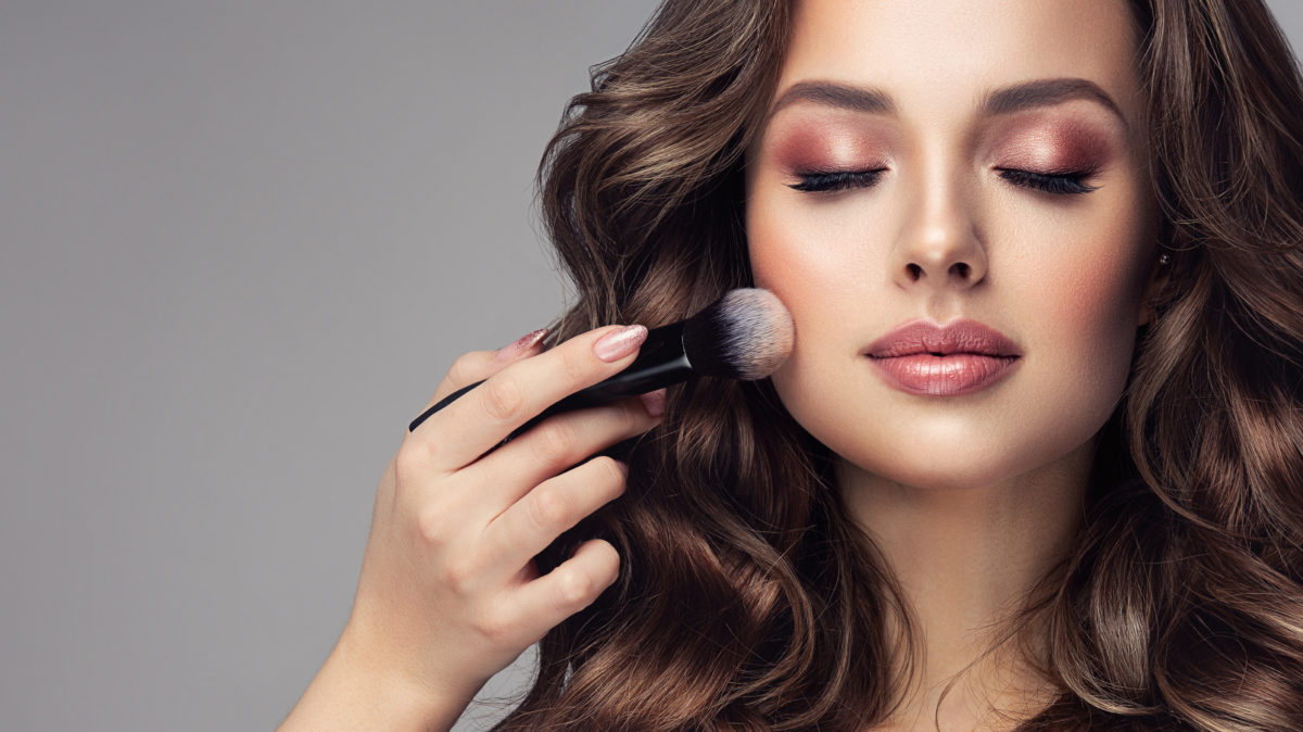 6 of the Best Makeup Brushes on Amazon That Customers Are Loving