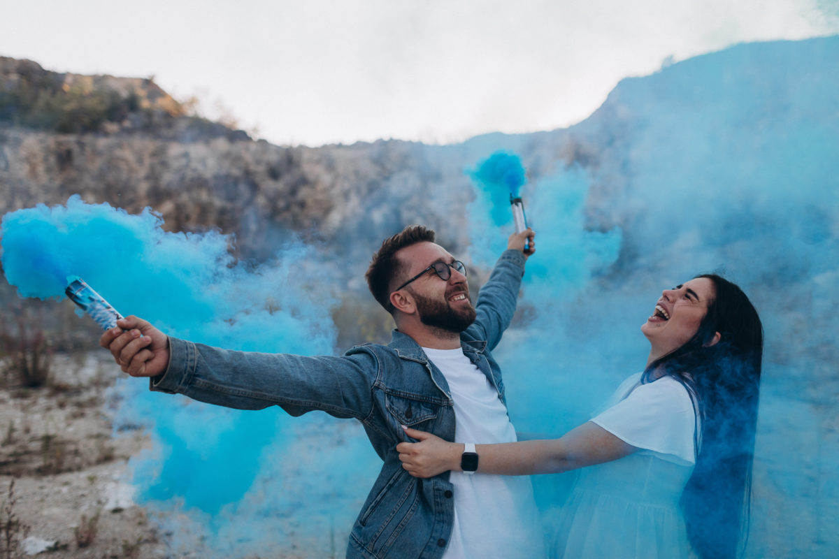 https://mamasuncut.mcclatchy.com/wp-content/uploads/2022/01/10-Gender-Reveal-Ideas-We-Are-Obsessed-With-scaled.jpg