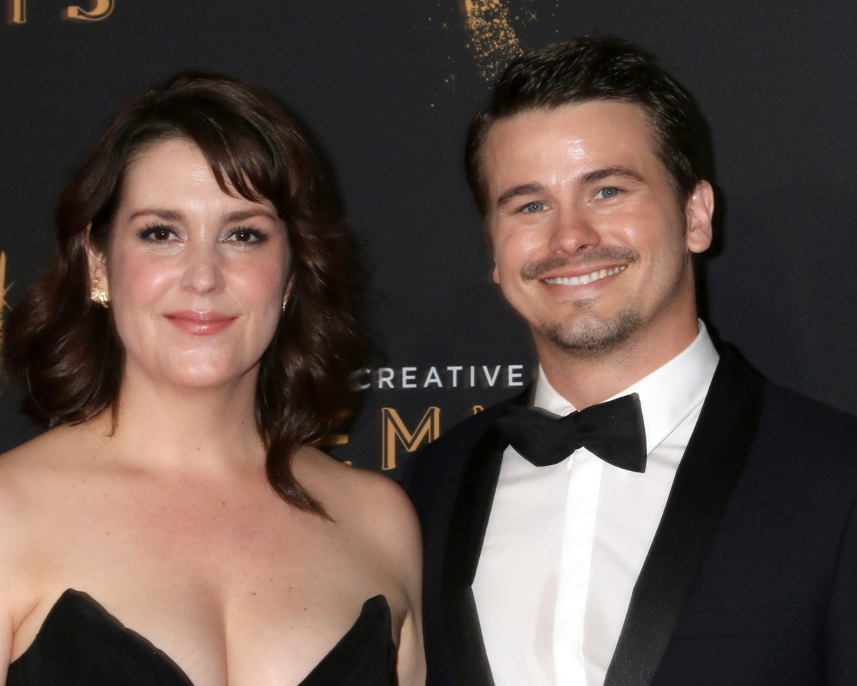 Melanie Lynskey's Husband Shuts Down Trolls For Body-Shaming Wife